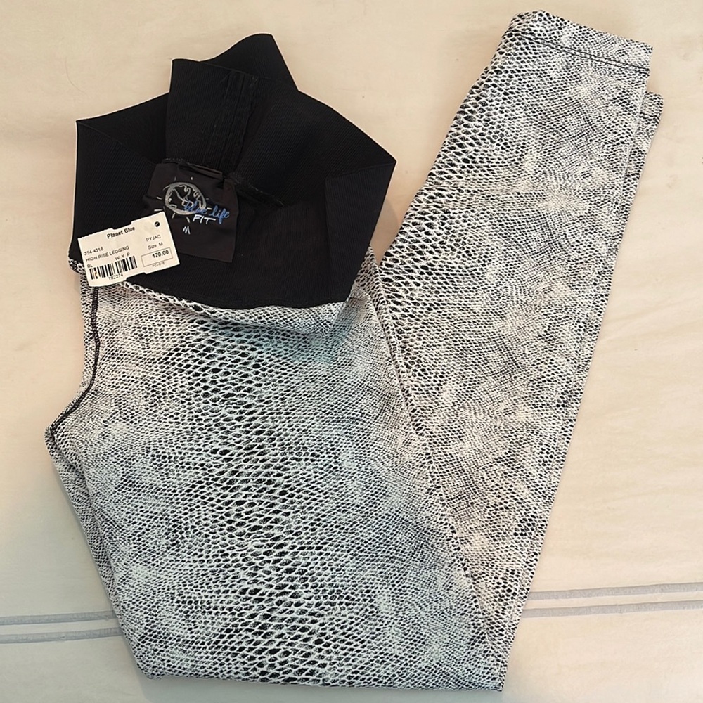 Planet Blue Fit Active Workout Leggings NWT
